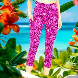 LILLY PULITZER Luxletic DONT BE A CHEETAH CAPRI LEGGINGS women’s size large